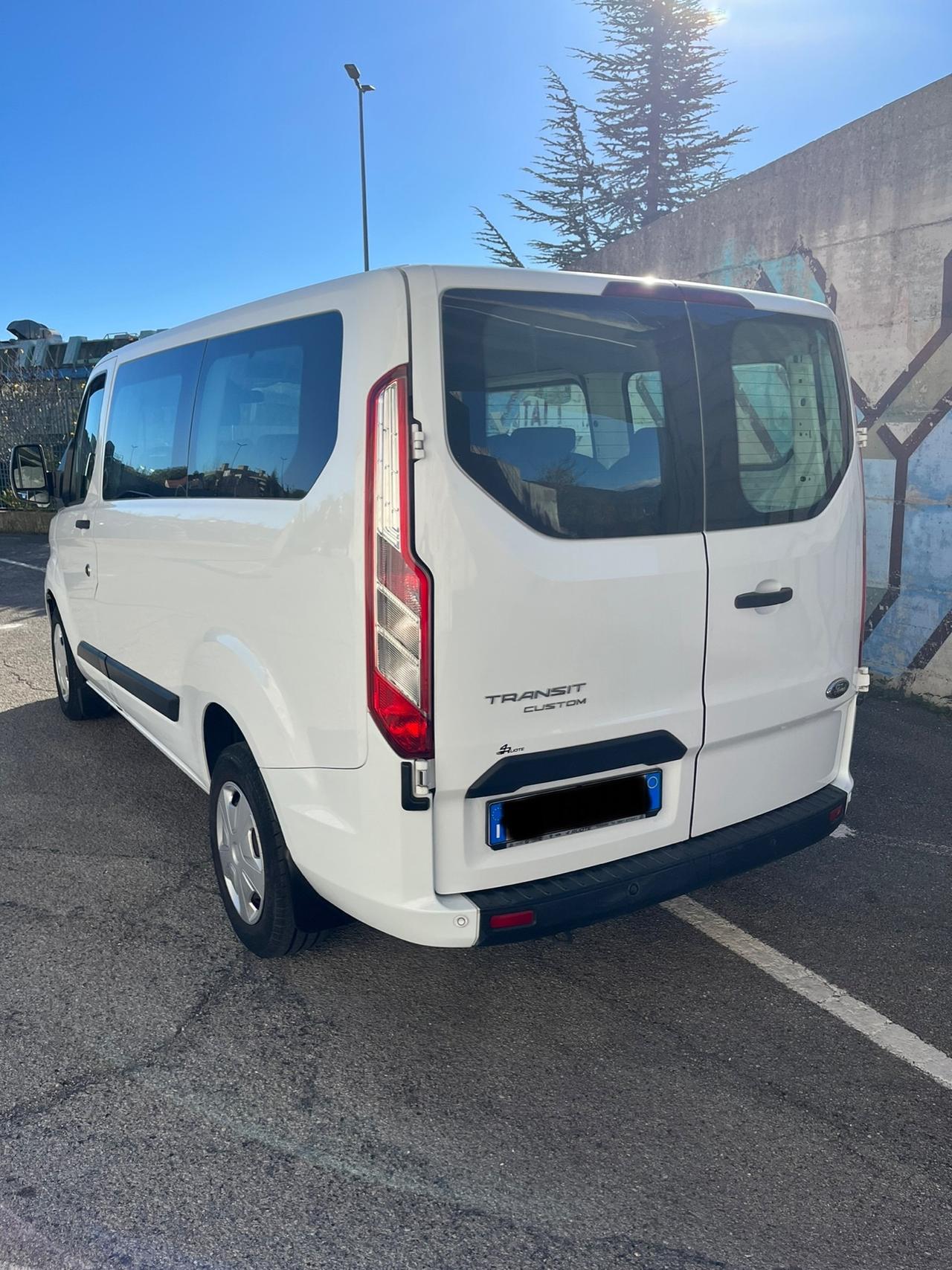 Ford Transit custom 9 posti