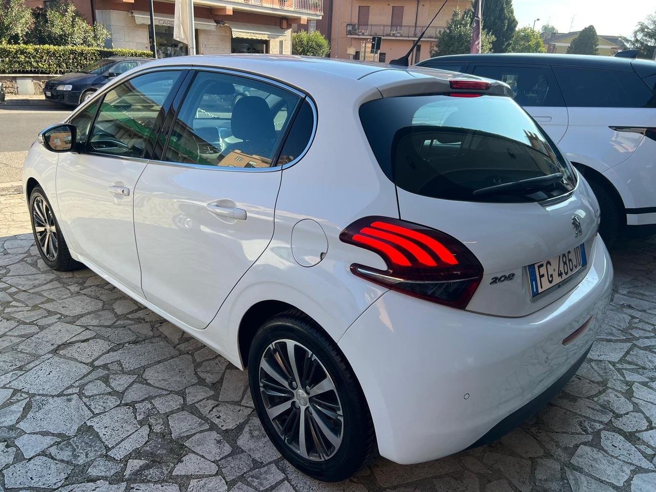 Peugeot 208 BlueHDi 75 5 porte Allure * NEOPATENTATI *