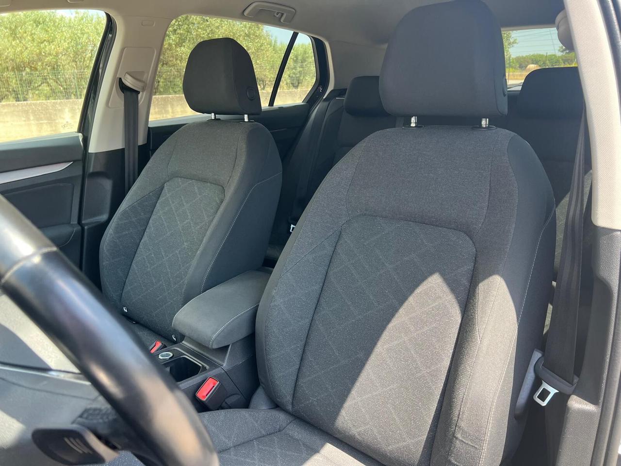 Volkswagen Golf 2.0 TDI DSG Life