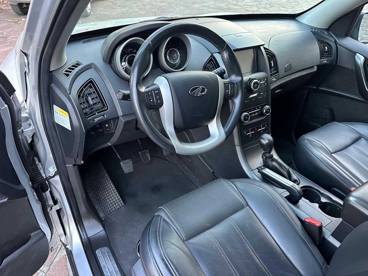 Mahindra XUV500 7 POSTI 2.2 16V AWD W10