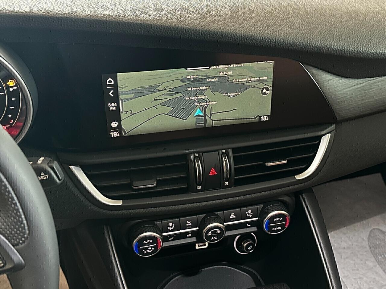Alfa Romeo Giulia Q4 2.2 TURBODIESEL 210 cv. AT8 TI (KM 0)