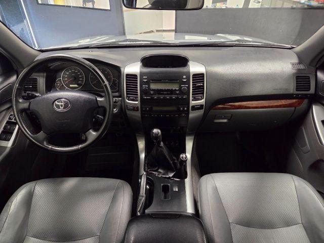 TOYOTA Land Cruiser 3.0 D-4D 16V CAMBIO MANUALE