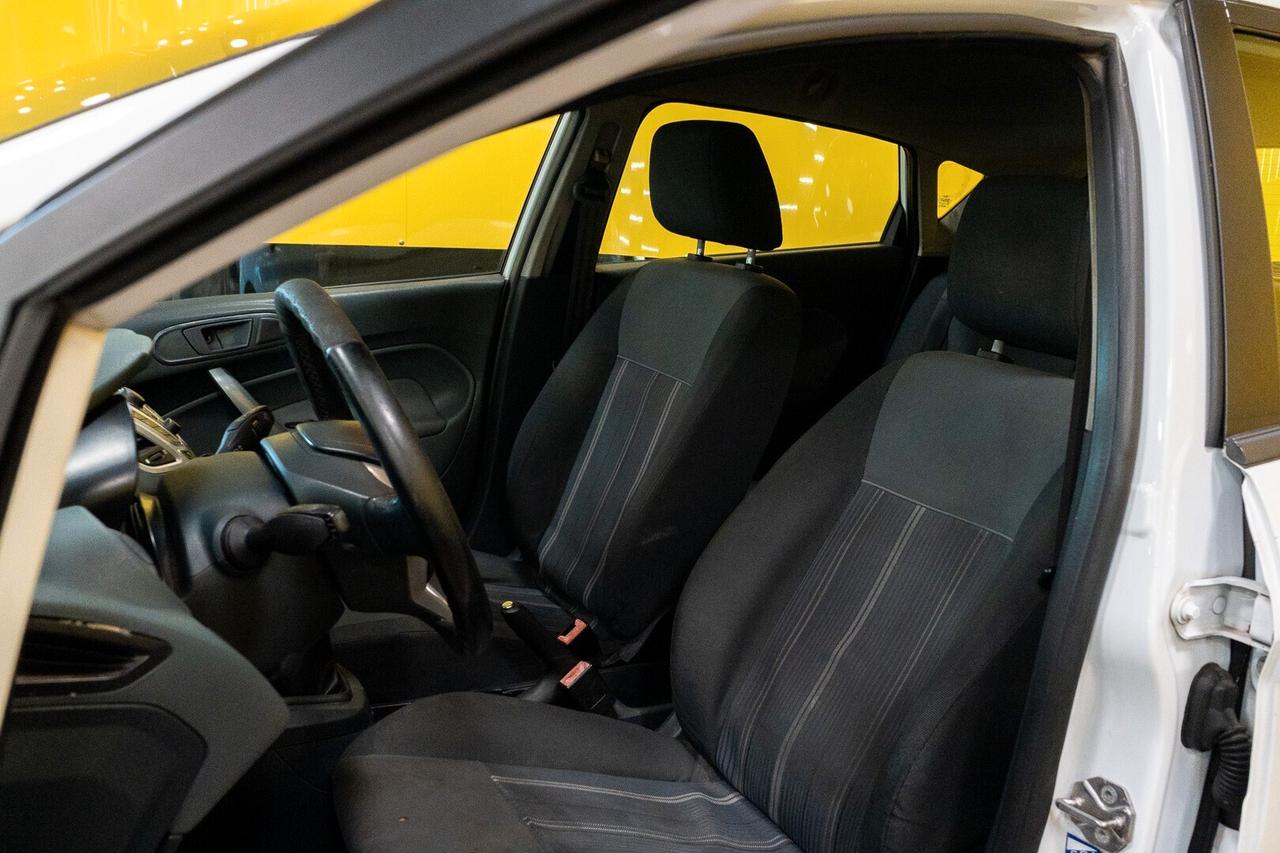 Ford Fiesta 1.4 5 porte Bz.- GPL Titanium PERMUTA