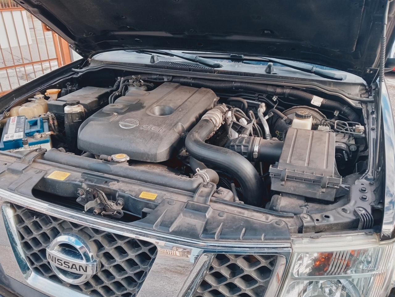 Nissan Navara 2.5 dCi 4 porte Double Cab SE