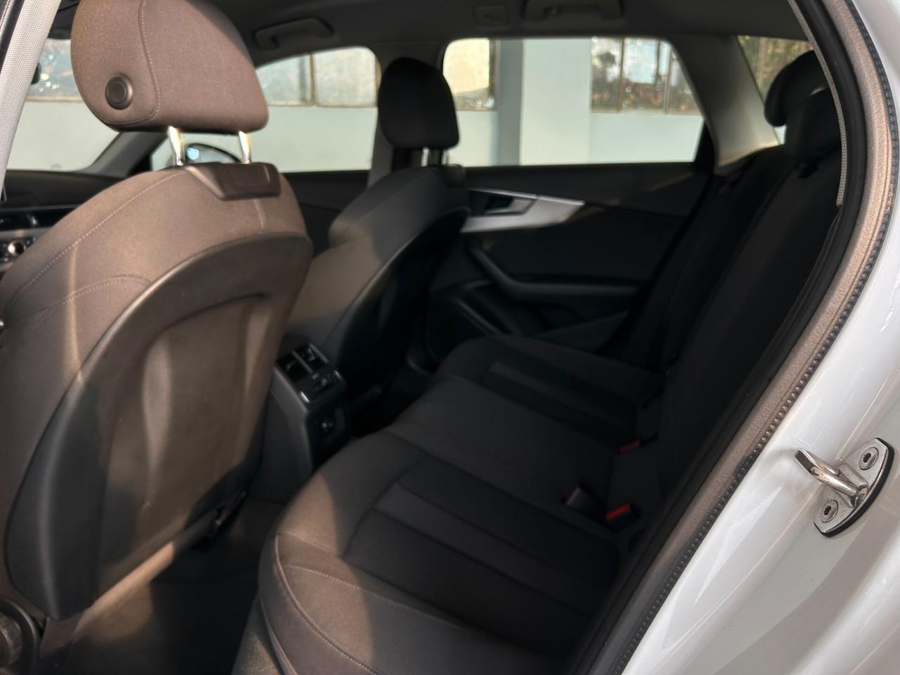 Audi A4 Avant 2.0 TDI 150 CV S tronic Sport