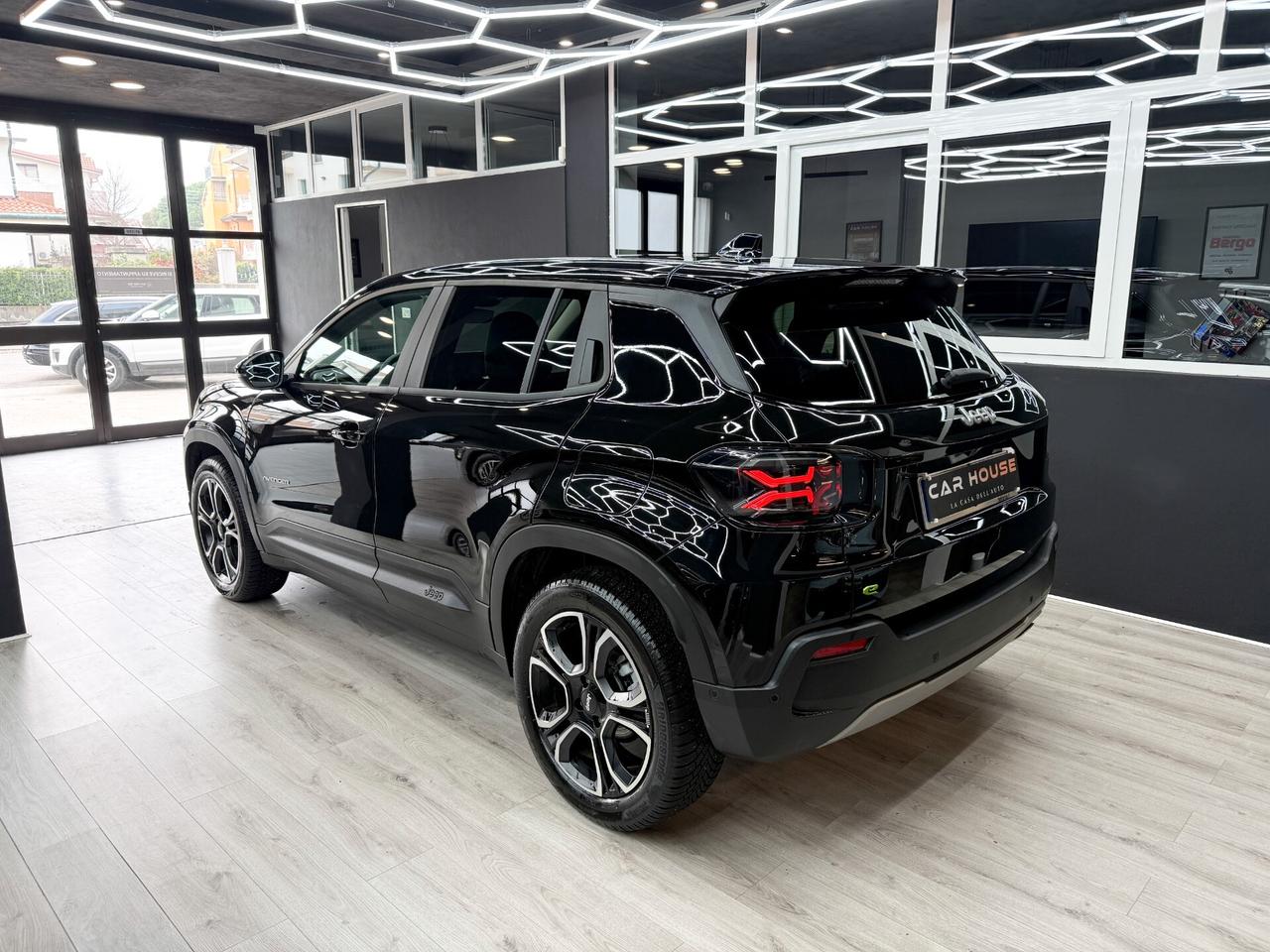 Jeep Avenger 1.2 Turbo MHEV SUMMIT