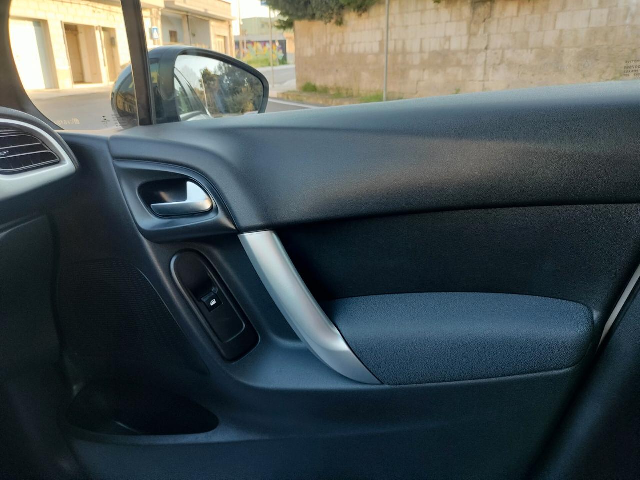 Citroen C3 1.4 HDi 70 DeeJay edition