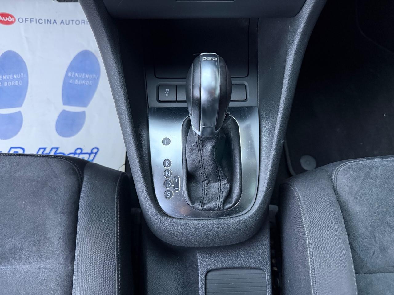 Volkswagen Golf 1.6 TDI DPF DSG 5p. Highline