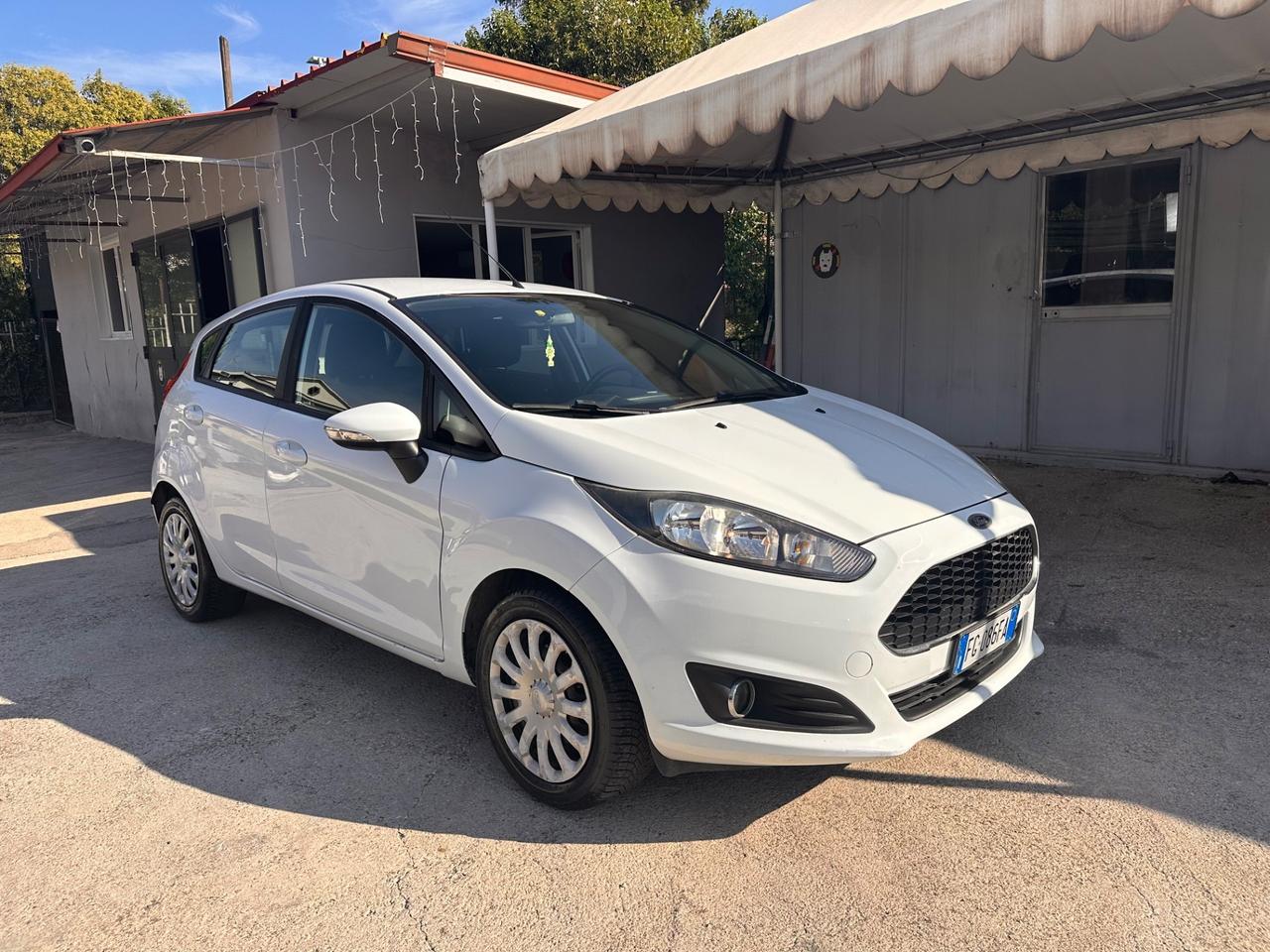 Ford Fiesta 1.5 TDCi 75CV 5 porte ST-Line