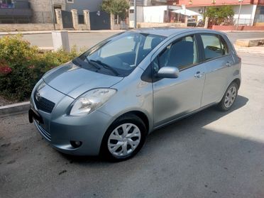 Toyota Yaris 1.3 3 porte M-MT Navi GPL