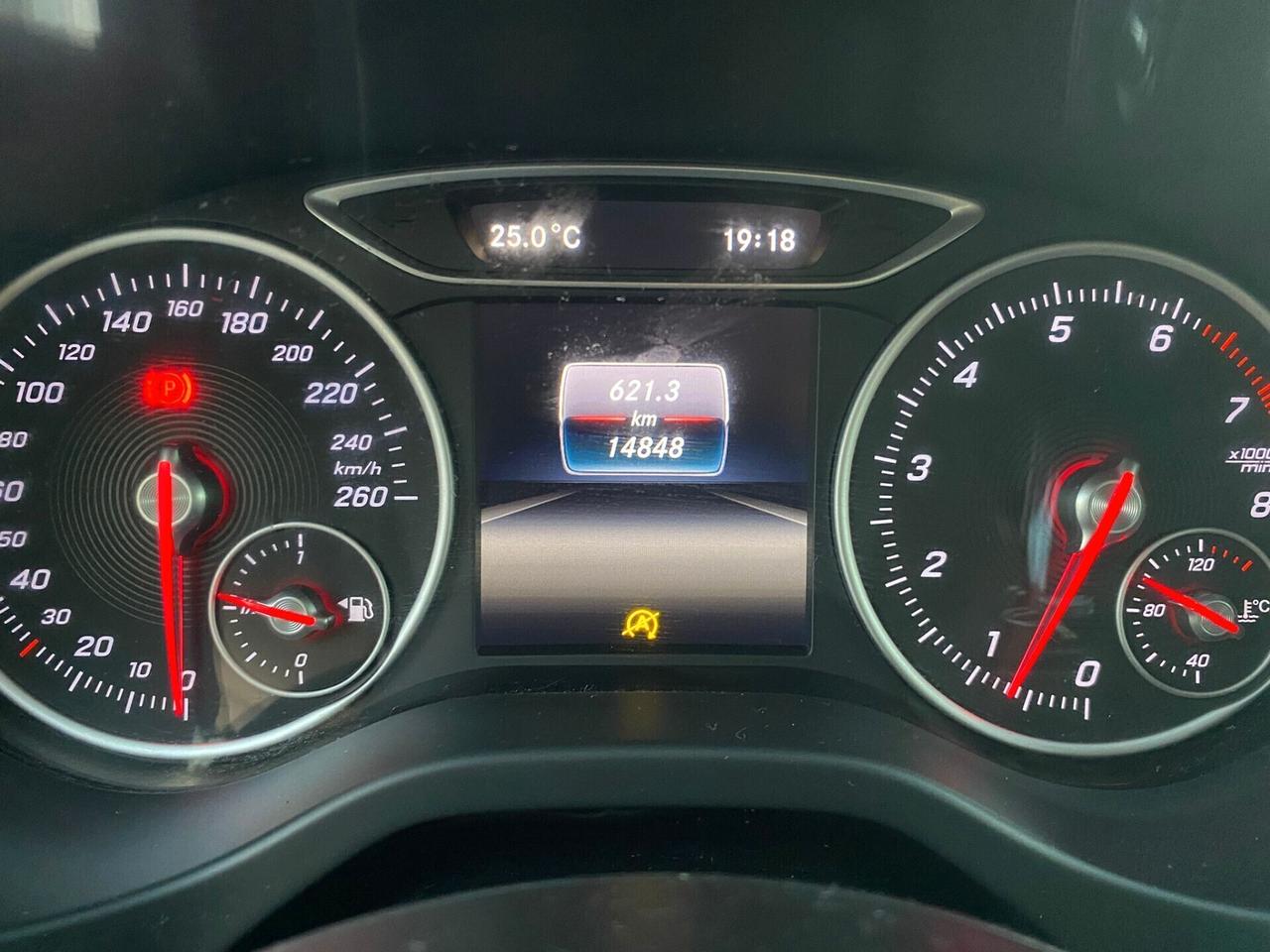 Mercedes-benz A 180 Business *13900Km