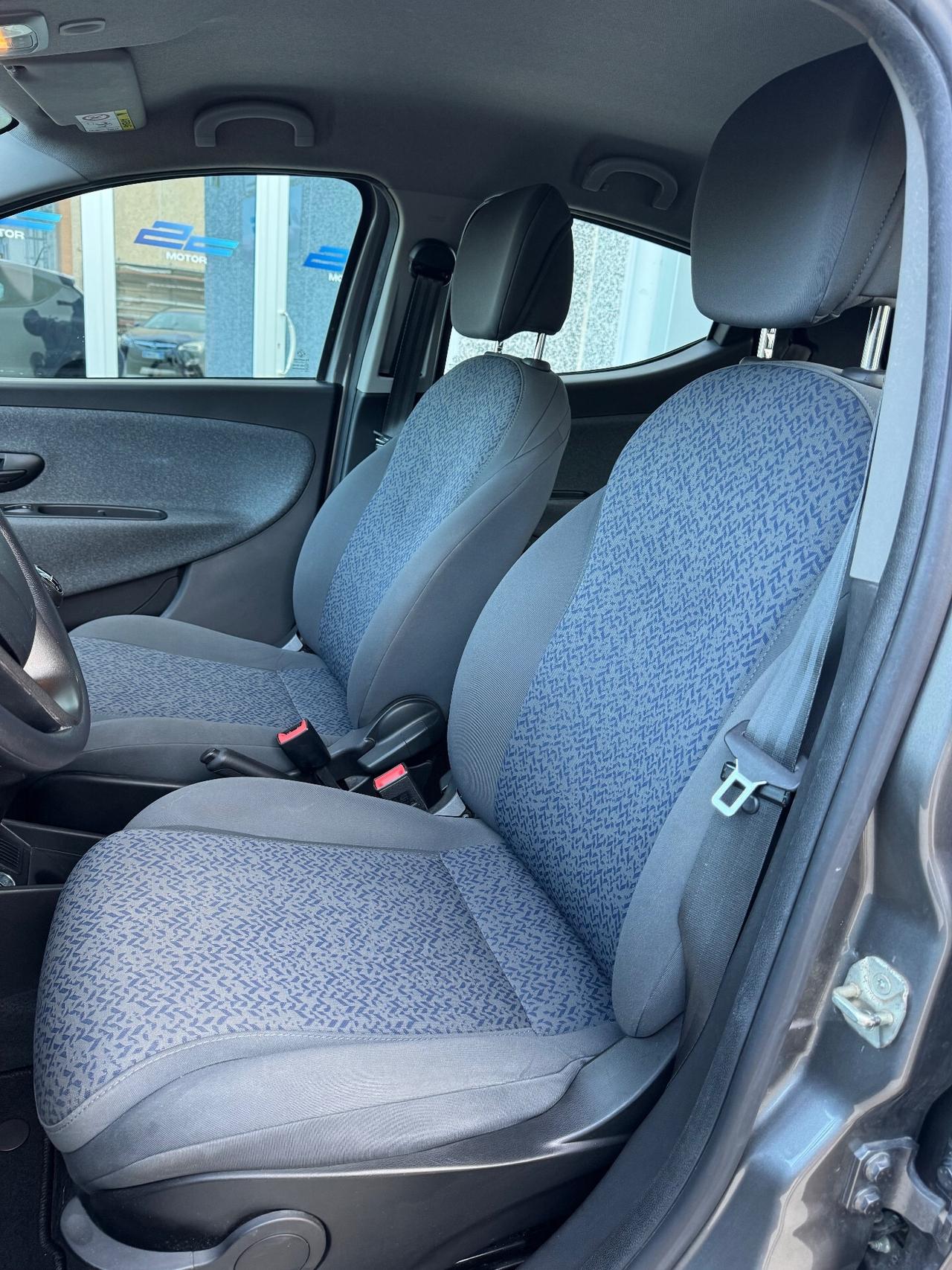 Ypsilon 1.0 FireFly 5 porte S&S Hybrid Silver