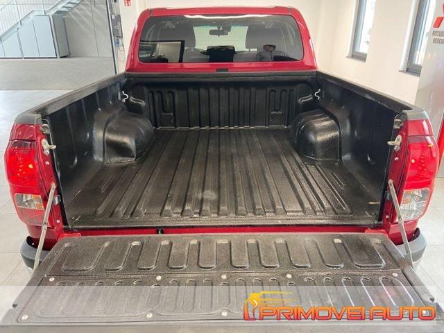 TOYOTA Hilux 2.4 D-4D 4WD 4 porte Double Cab Comfort