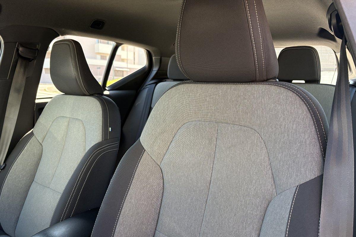 VOLVO XC40 T2 Momentum Pro N1