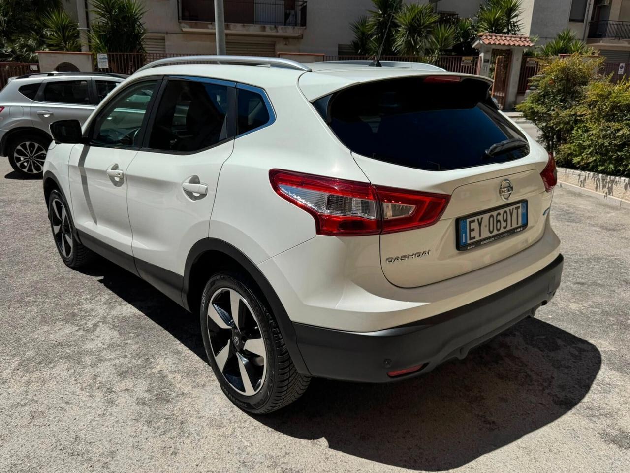 NISSAN QASHQAI 1.5 DCI 110 CV. TETTO+NAVI+RETROCAMERA