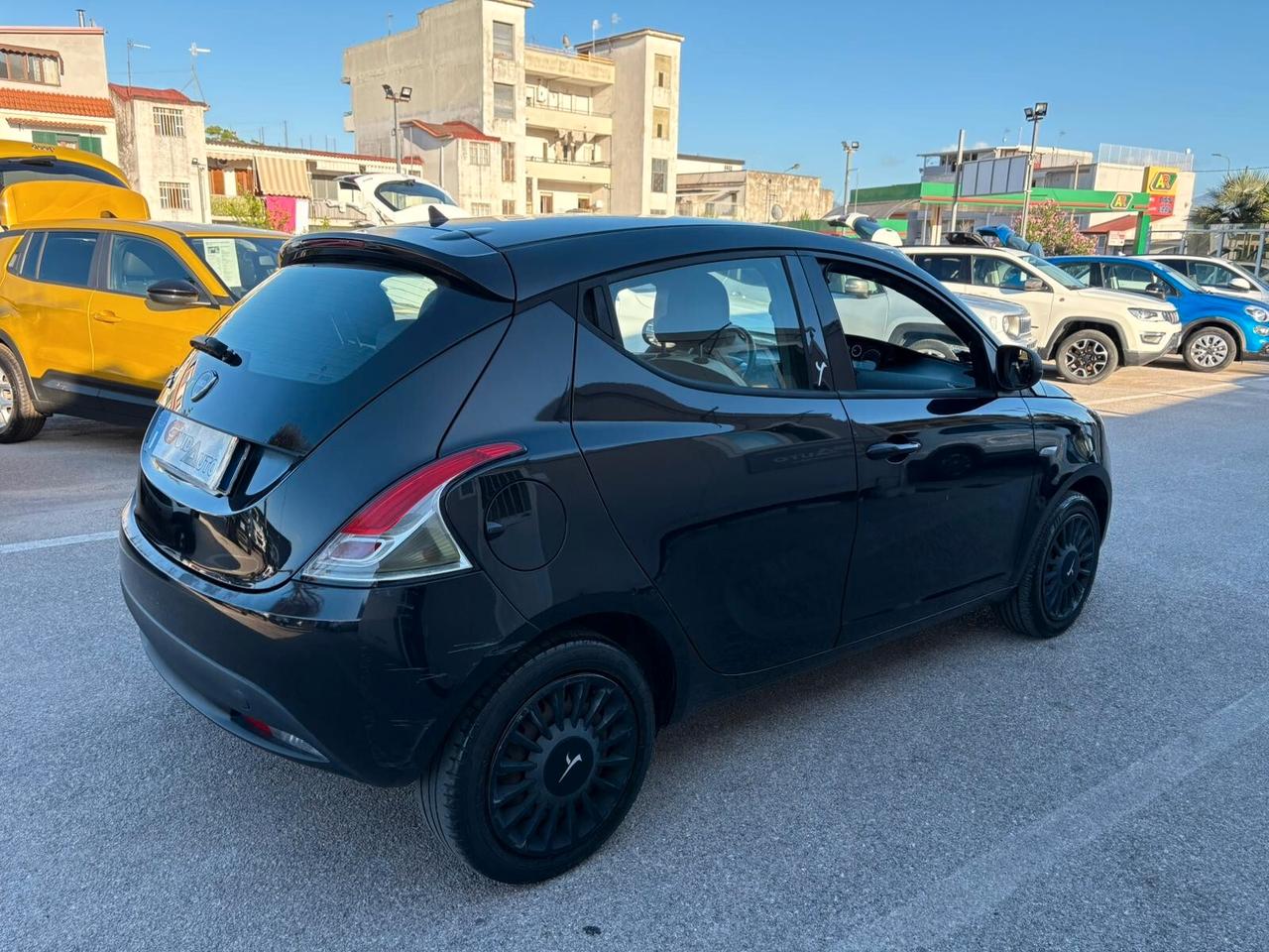 Lancia Ypsilon 1.2 69 CV 5 porte S&S Platinum
