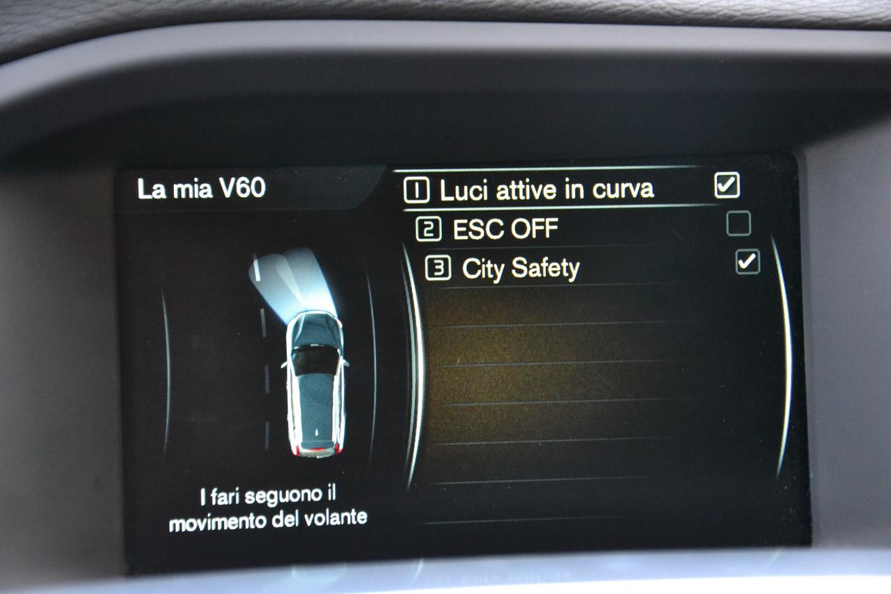 Volvo V60 Cross Country 2.0 D3 150CV AUTO. MOMENTUM **PREZZO VERO**UNIPRO'