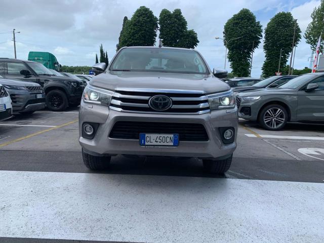 TOYOTA Hilux 2.4 D-4D 4WD 4 porte Double Cab Lounge