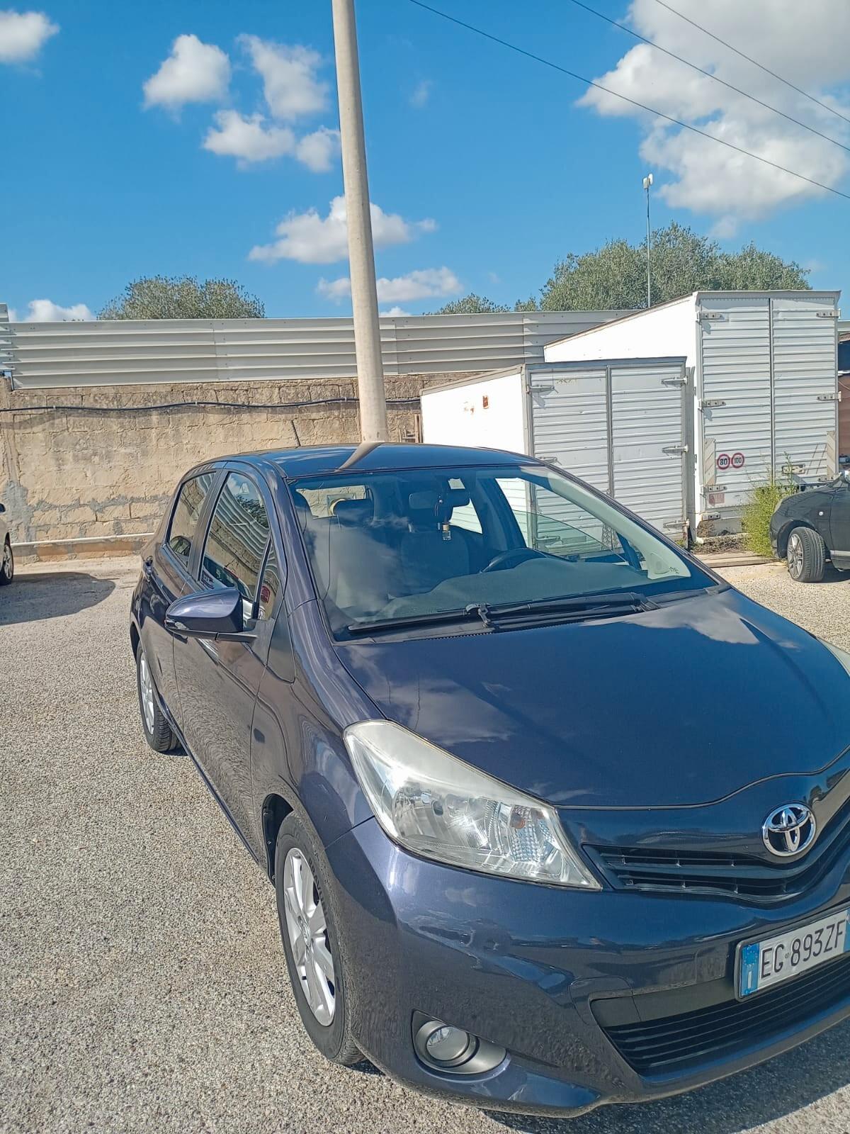 Toyota Yaris 1.4 D-4D 5 porte Lounge