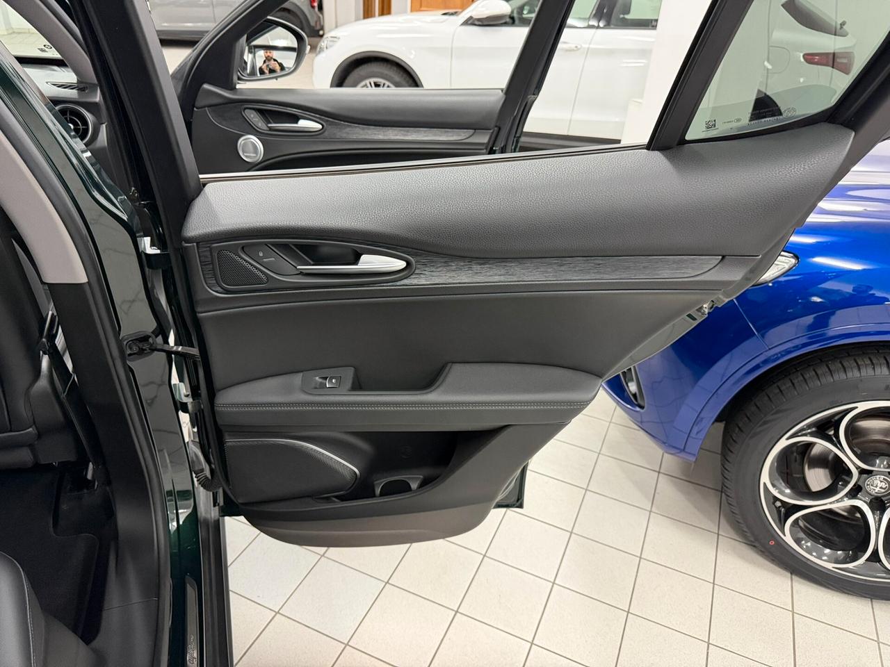 2.2 TD 190 CV EXECUTIVE Q4 19" HARMAN KARDON + SUBWOOFER