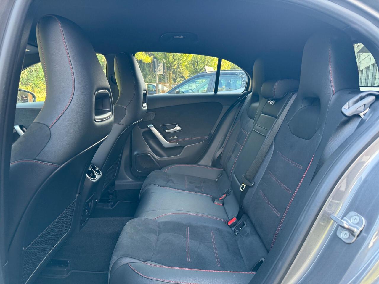 Mercedes-benz A 220 AMG Line Premium 4matic / Hybrid auto