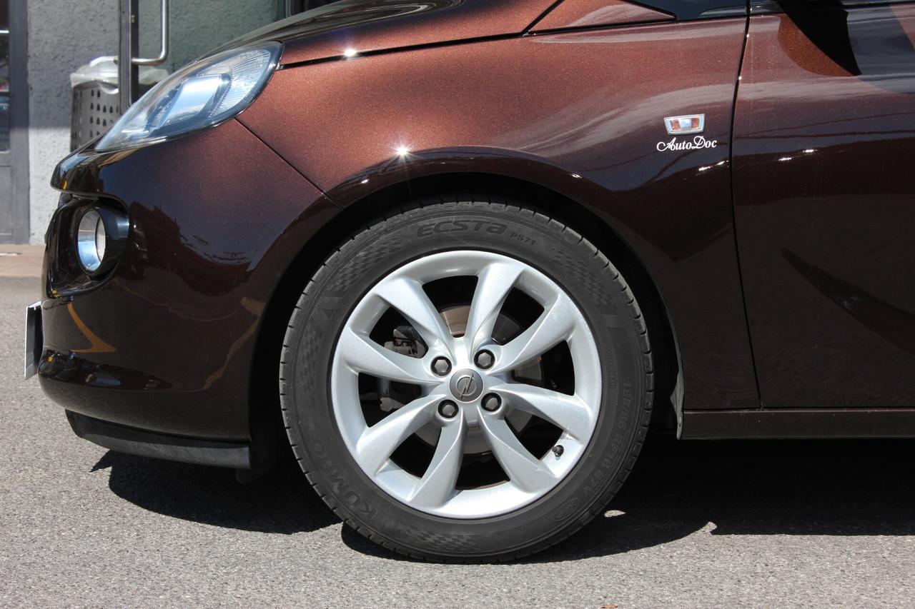 Opel Adam 1.2 70 CV Glam