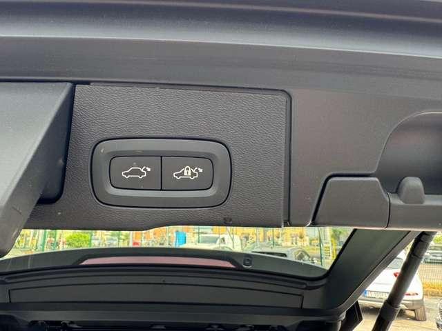 Volvo XC60 B4 automatico Plus Dark awd N1
