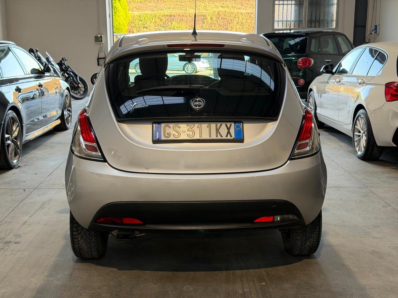 Lancia Ypsilon 1.2 69 CV 5 porte S&S Platinum