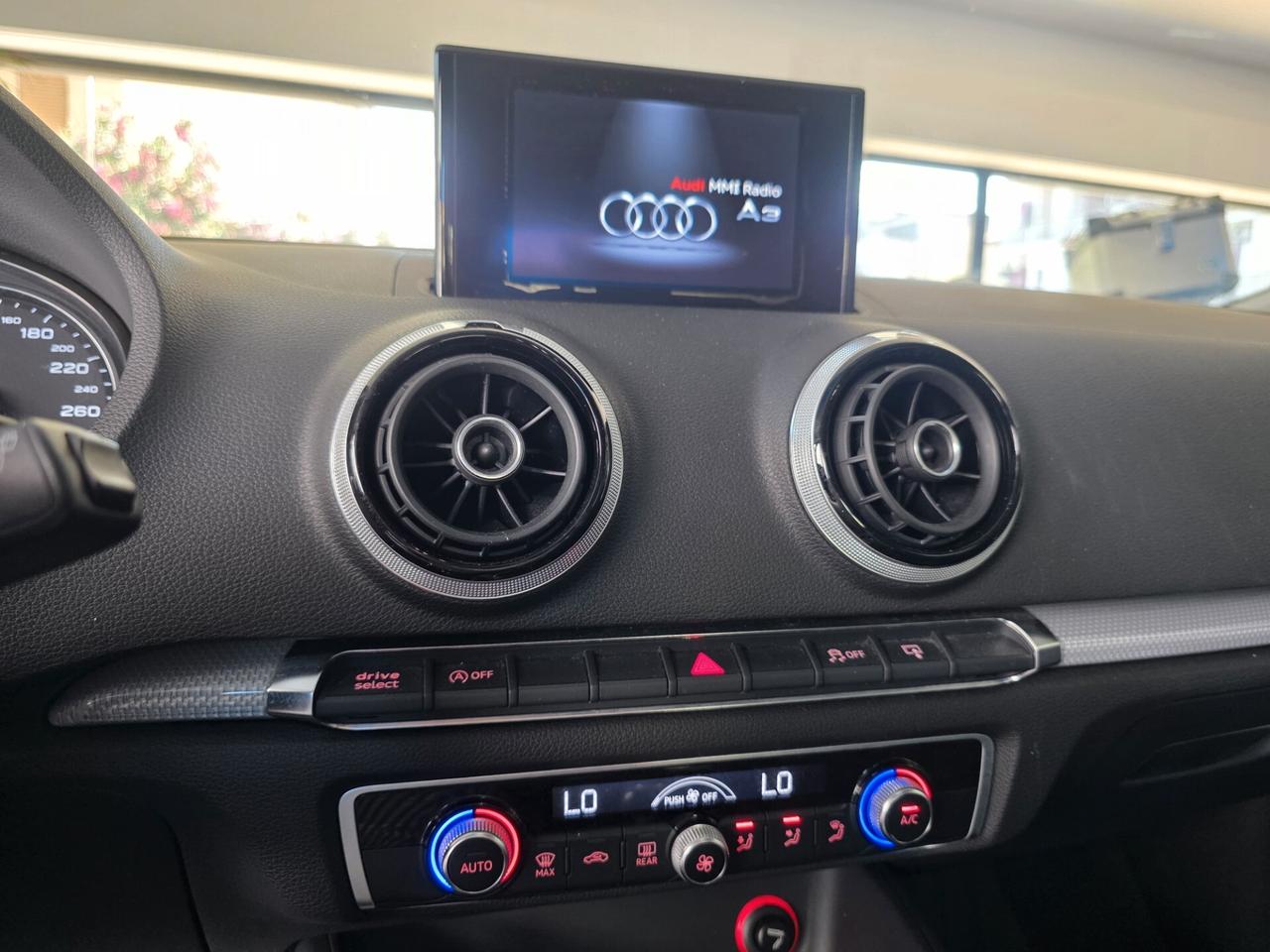 Audi A3 1.6 TDI clean diesel Ambition