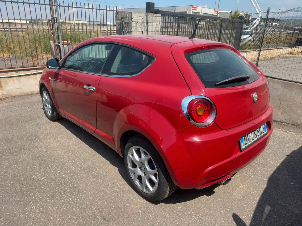 Alfa Romeo MiTo 1.6 JTDm 16V Distinctive Sport Pack