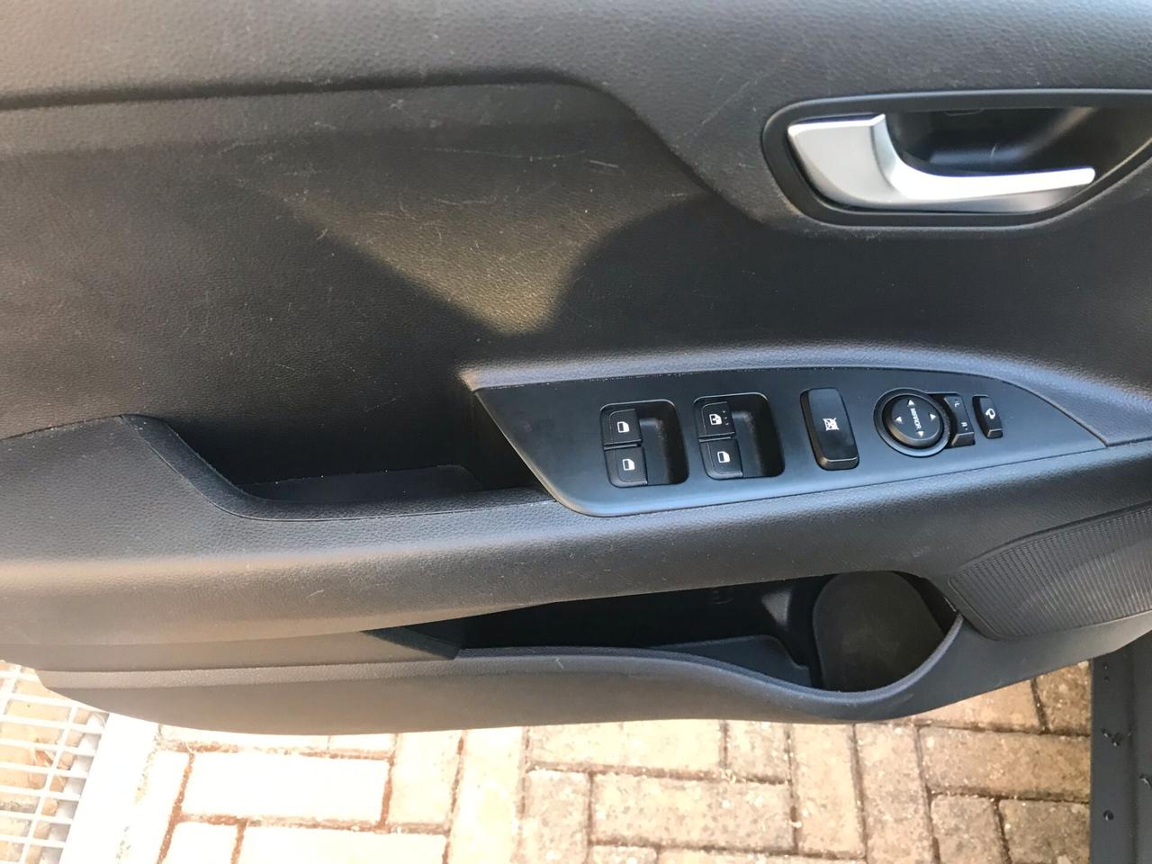 Kia Stonic 1.0 T-GDi 100 CV MHEV MT Style