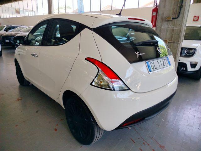 LANCIA Ypsilon 1.0 Hybrid Silver