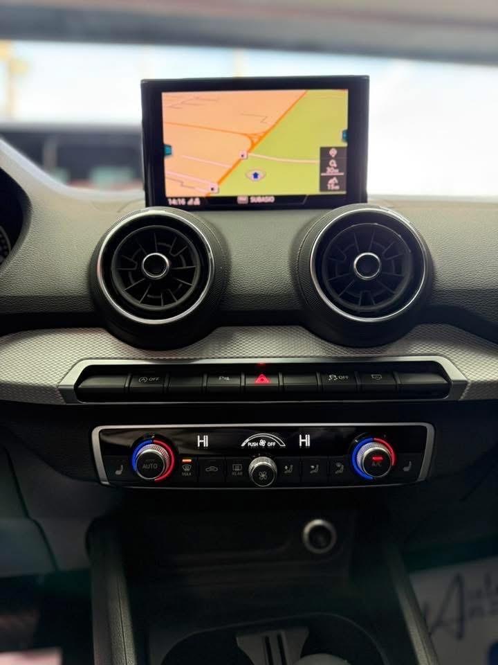 Audi Q2 35 TDI S tronic 150 cv Identity Black 2019