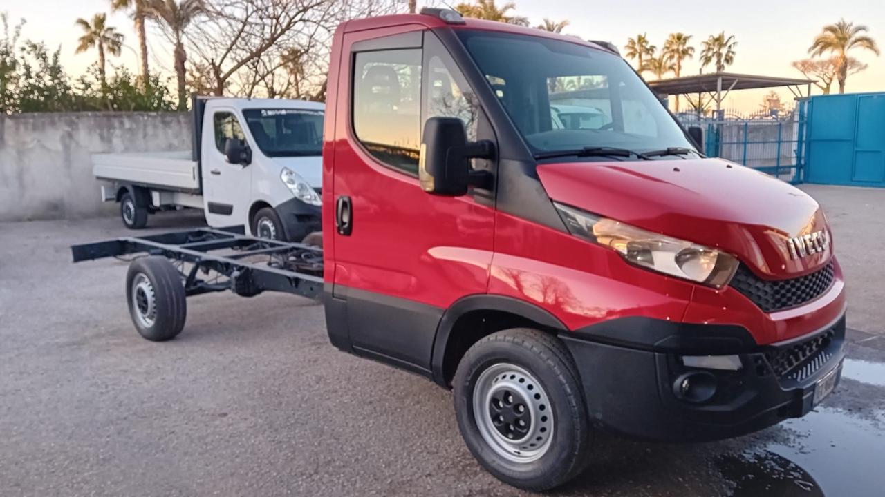 Iveco Daily 35-13-2.3 mjt a telaio -2015