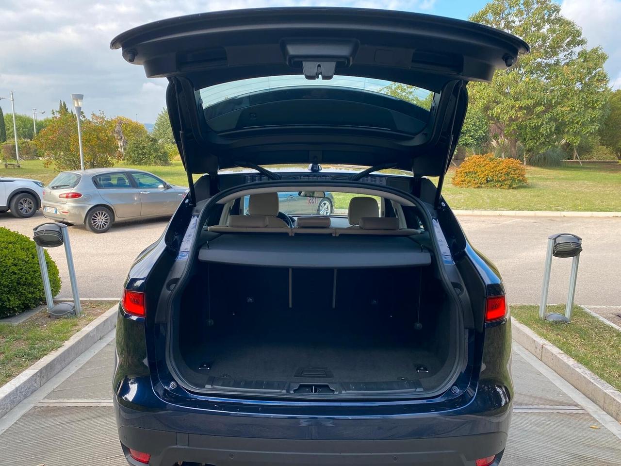 Jaguar F-Pace 2.0 D 180 CV AWD Prestige