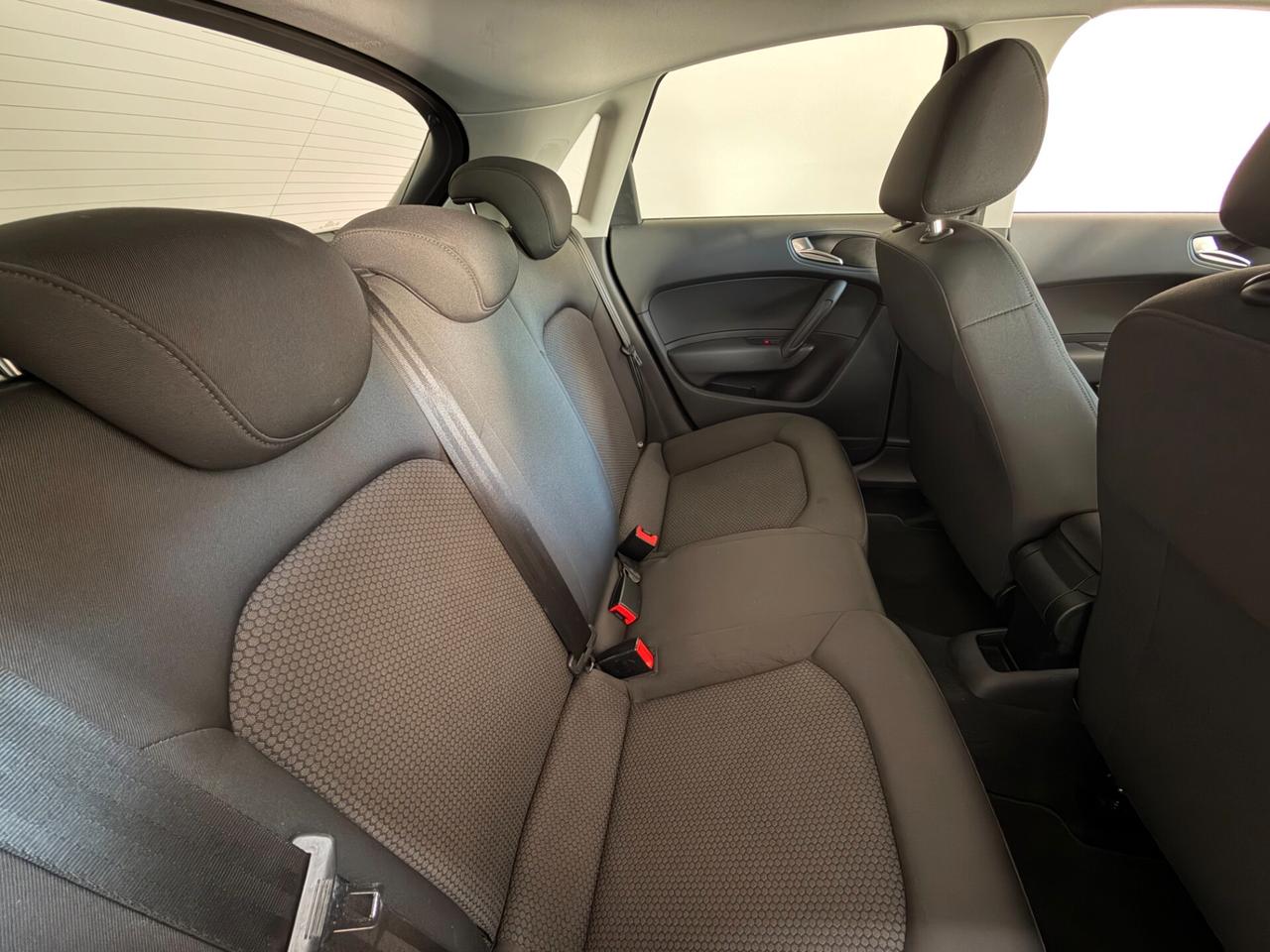 Audi A1 SPB 1.0 TFSI S-LINE LED/NAVI