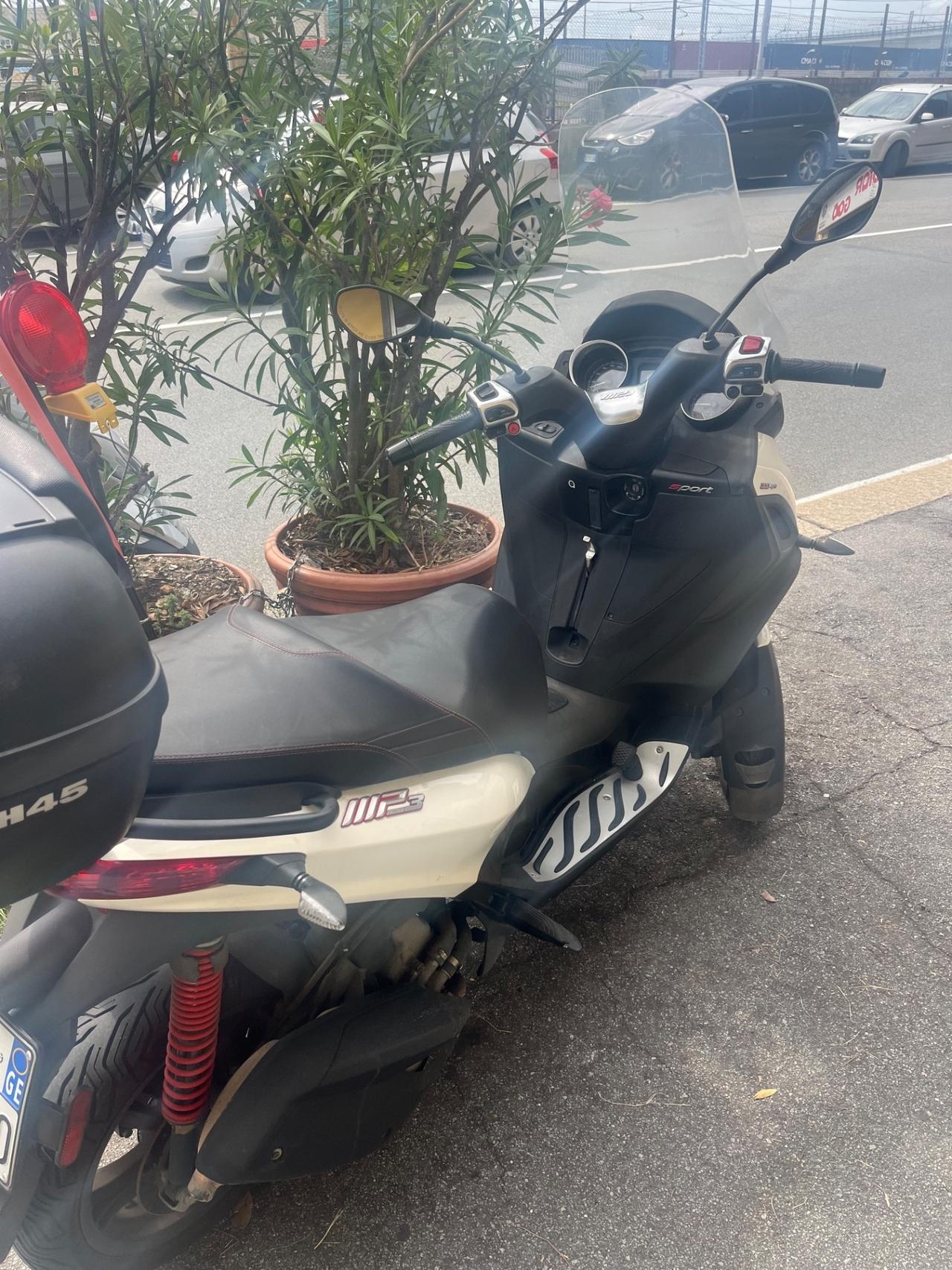 Piaggio MP3 300 hpe Sport