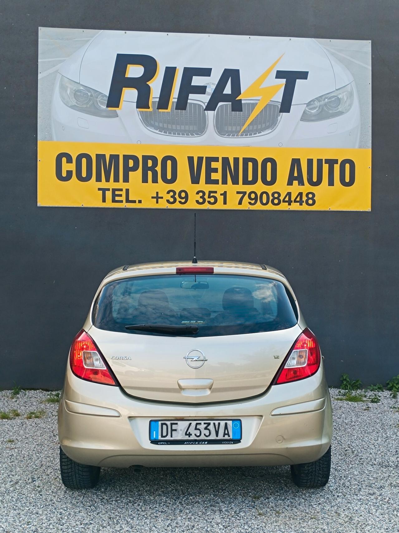 Opel Corsa 1.2 5 porte Cosmo