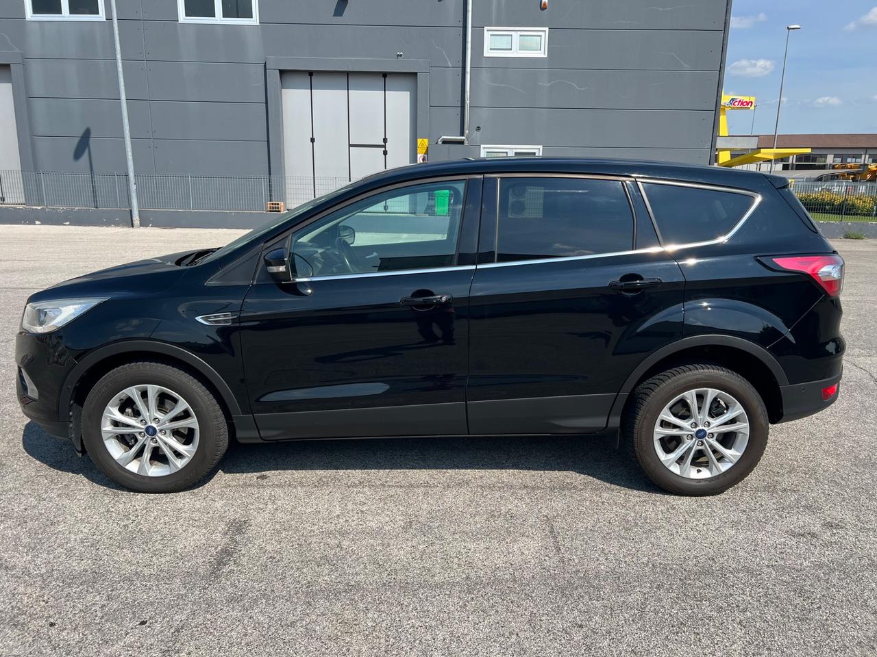 Ford Kuga 1.5 TDCI 120 CV S&S 2WD Powershift Edition