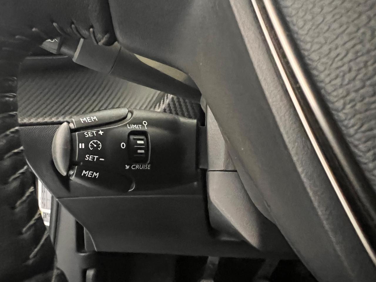 Peugeot 2008 1.2 PureTech 100 S&S Allure 100cv