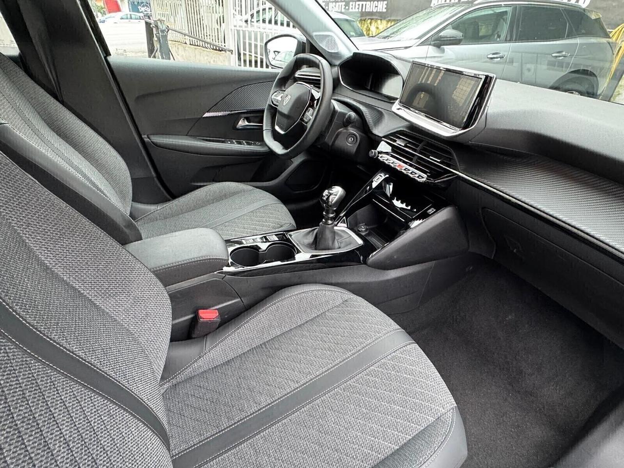 PEUGEOT 208 2025 1.2 BNZ 15000KM 101CV ALLURE