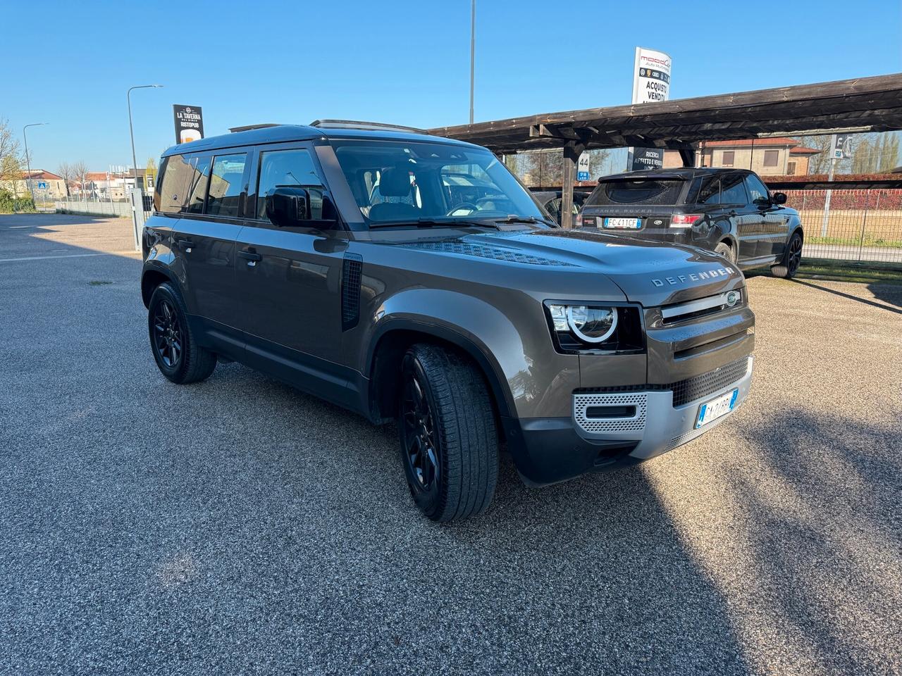 Land Rover Defender 110 2.0 SD4 AWD Auto S , 7 posti Tettuccio Motore nuovo