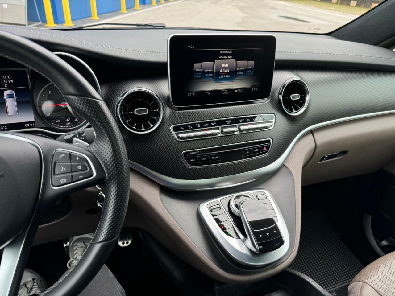 Mercedes-benz V 300 d Automatic 4Matic Premium Business Long