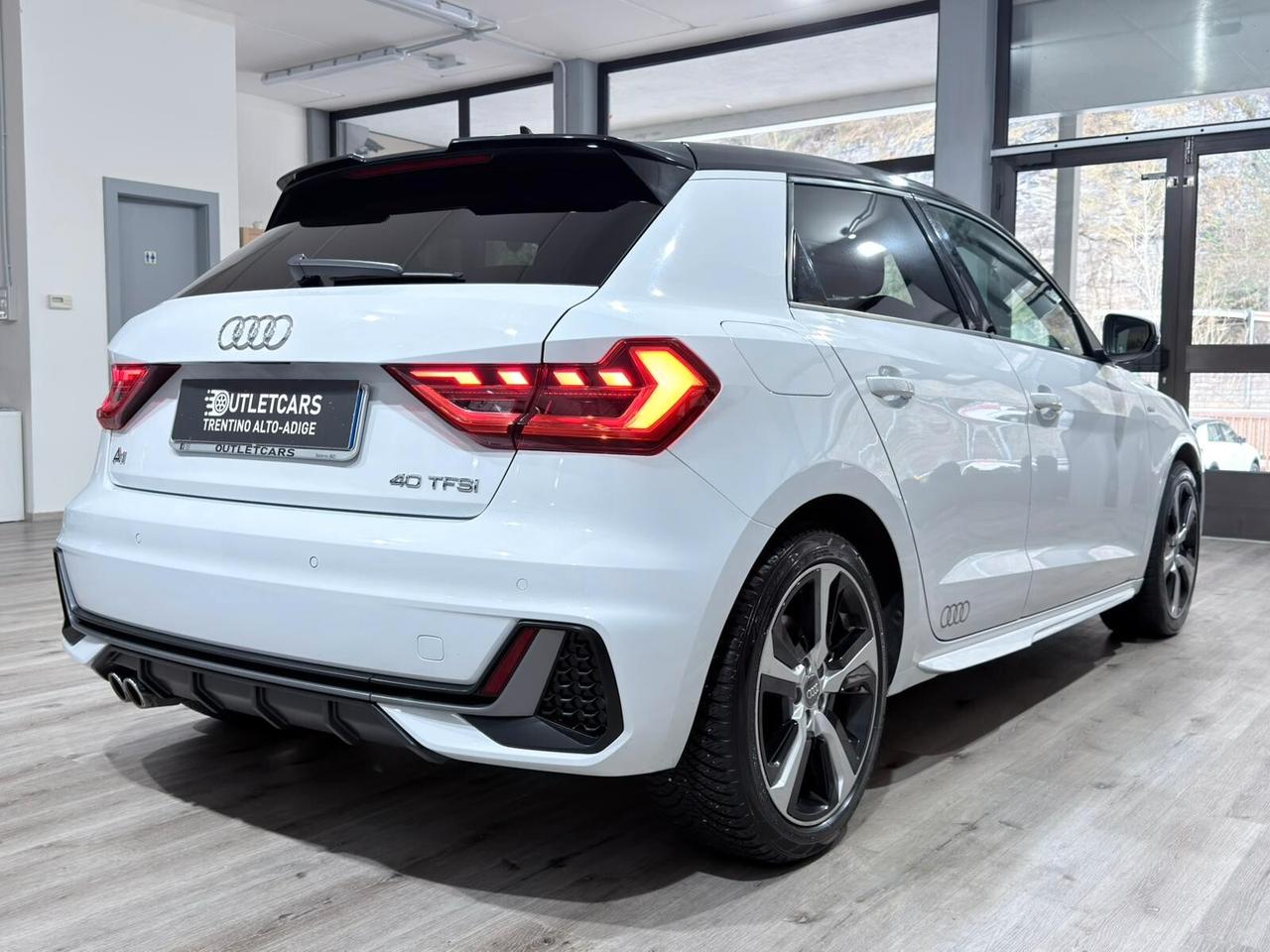 AUDI A1 SPB 40 2.0tfsi 200cv S-LINE S-TRONIC