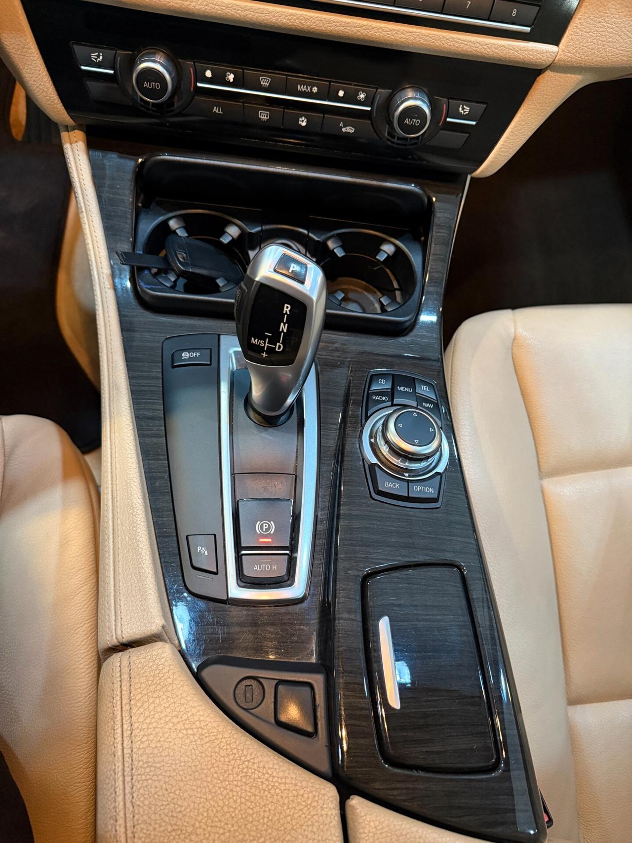 Bmw 530 ouring 530d Touring Eletta