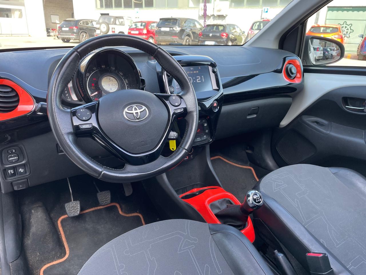 Toyota Aygo Connect 1.0 VVT-i 72 CV 5 porte*Cabrio*Solo 97000km*