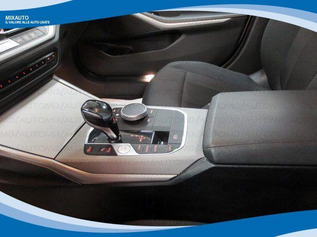BMW 318 D Touring Business Advantage AUT EU6