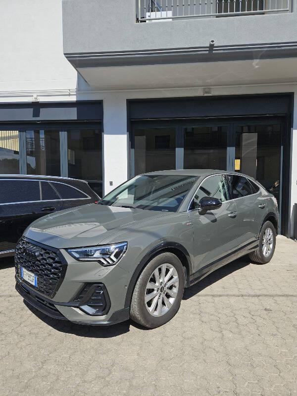 Audi Q3 Sportback Q3 Sportback S-line exterior MATRIX+VIRTUAL