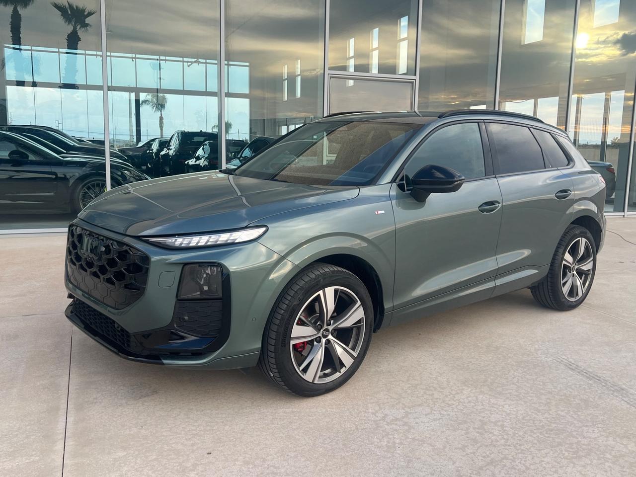 Audi Q3 1.5 150CV tfsi mhev S line s-tronic - possibilità noleggio no scoring