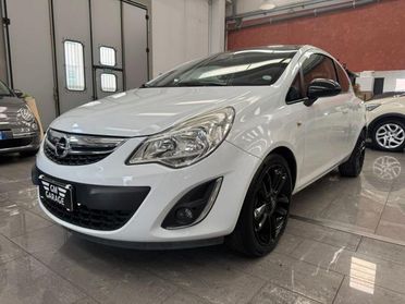 OPEL Corsa 1.2 3 porte b-color